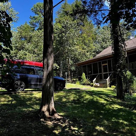 Cozy Cabin W/ Indoor Fireplace & Tranquil Views 卢雷 外观 照片